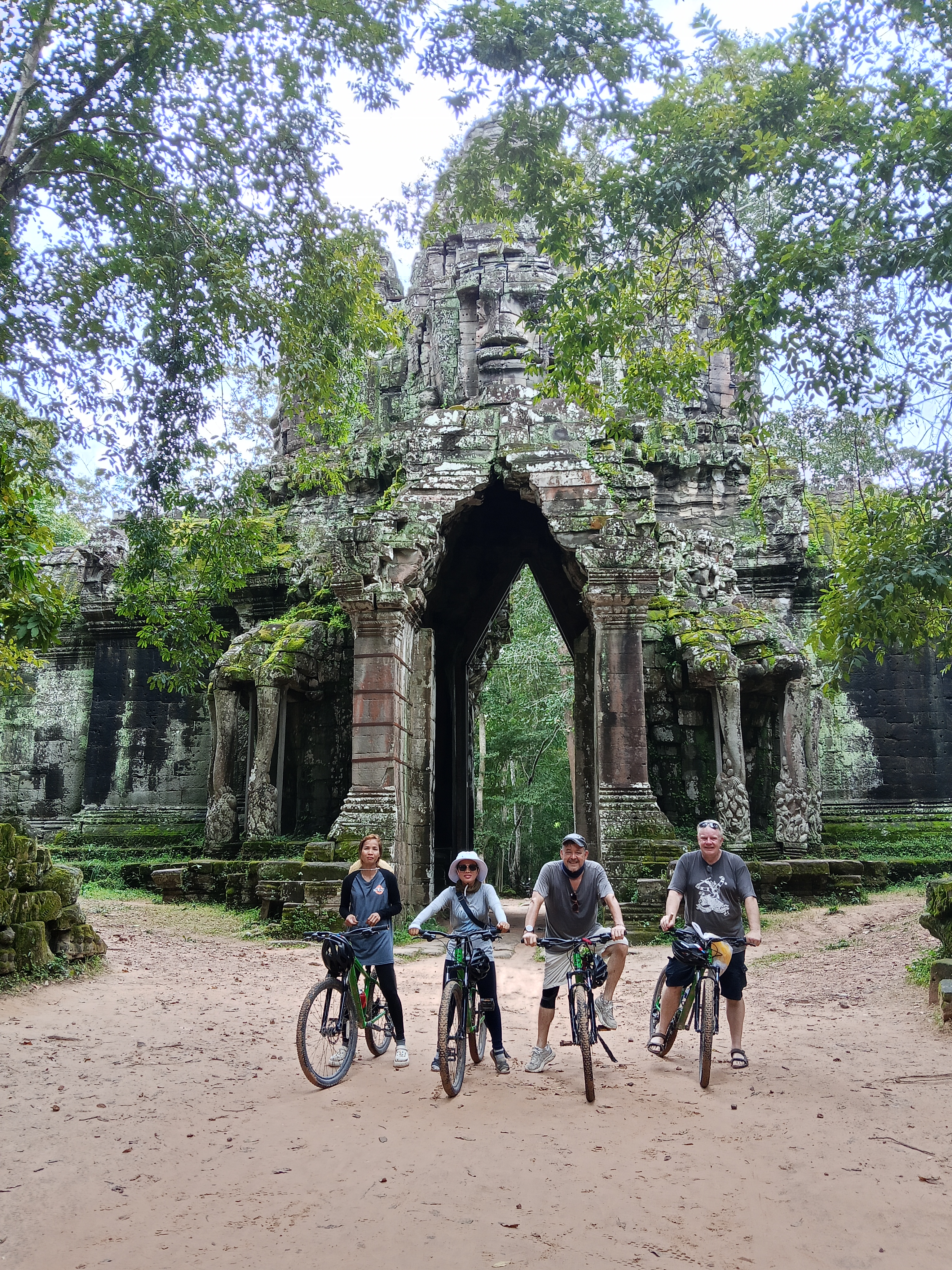 Angkor Backroad plus Sunrise